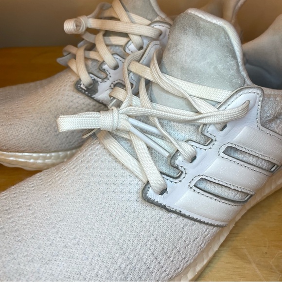 Adidas UltraBoost DNA - Picture 2 of 4